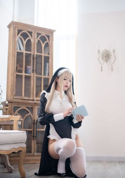 美女无内裤免费看_国语版在线观看免费